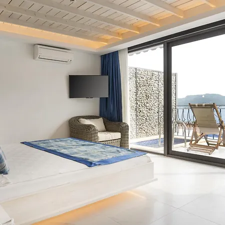 Nur Hotel 2*